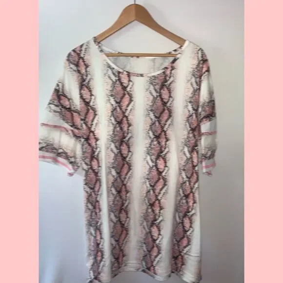 Super soft snake print top - Picture 2 of 5